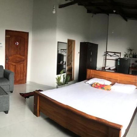 S V Homestay แคนดี้ ภายนอก รูปภาพ
