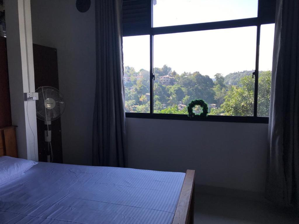 S V Homestay แคนดี้ ภายนอก รูปภาพ